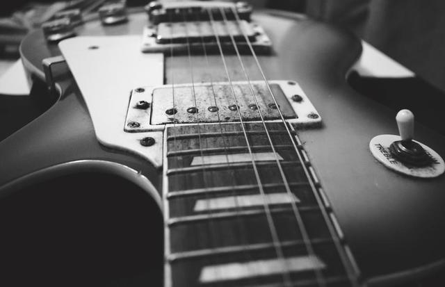 black-and-white-electric-guitar.jpg