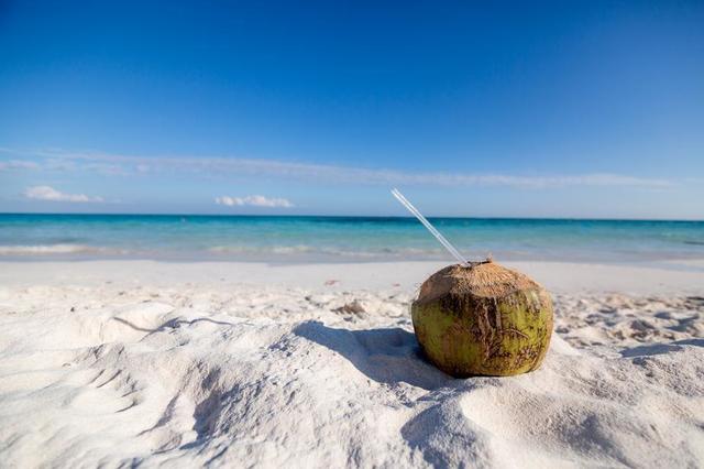 coconut-drink-on-beach.jpg