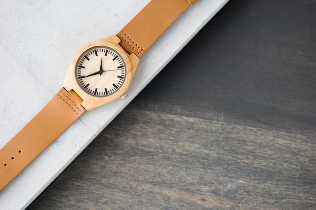 modern-bamboo-wristwatch.jpg