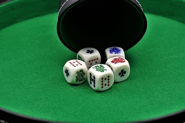 poker-dice-3891482_640.jpg