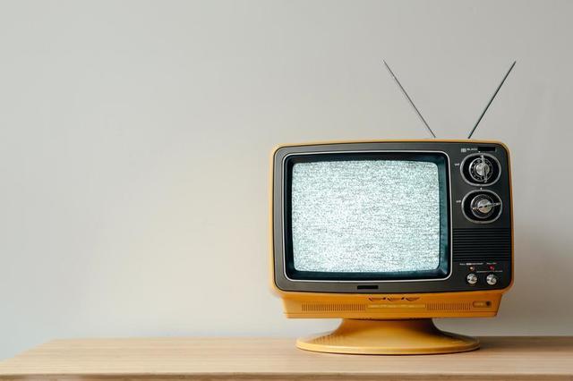 retro-tv-with-static-on-screen (1).jpg