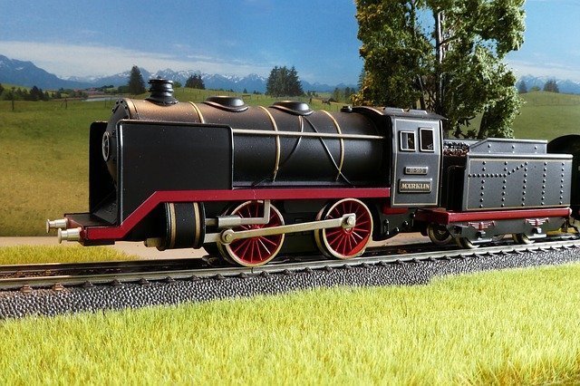 steam-locomotive-gbce283e2e_640.jpg