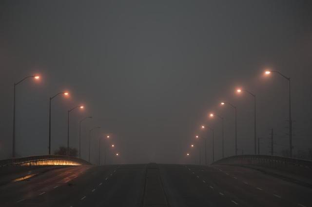 street-lights-glow-in-fog.jpg